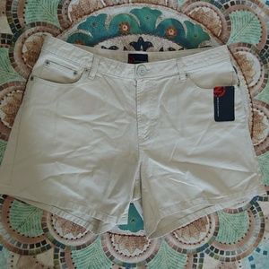 Nautica beige shorts size 12